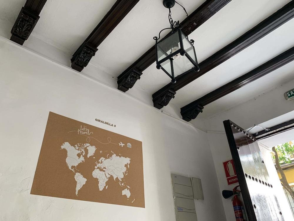 Giraldilla Guest house