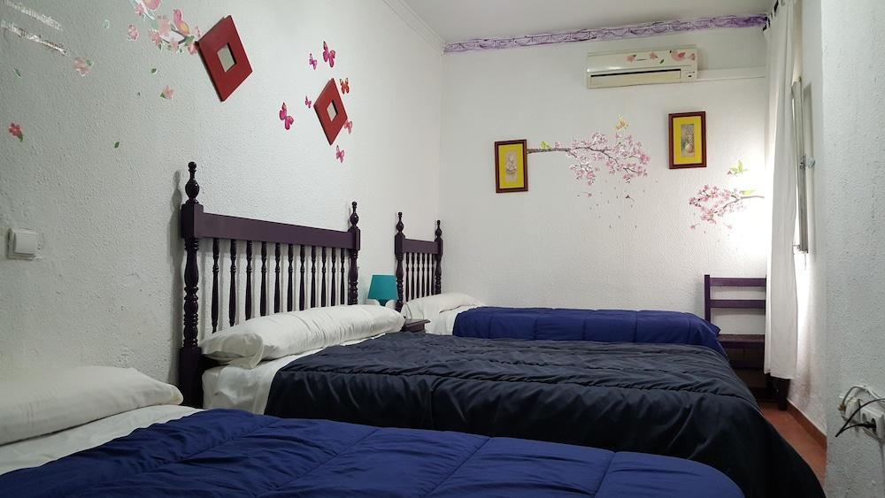 Giraldilla Guest house *