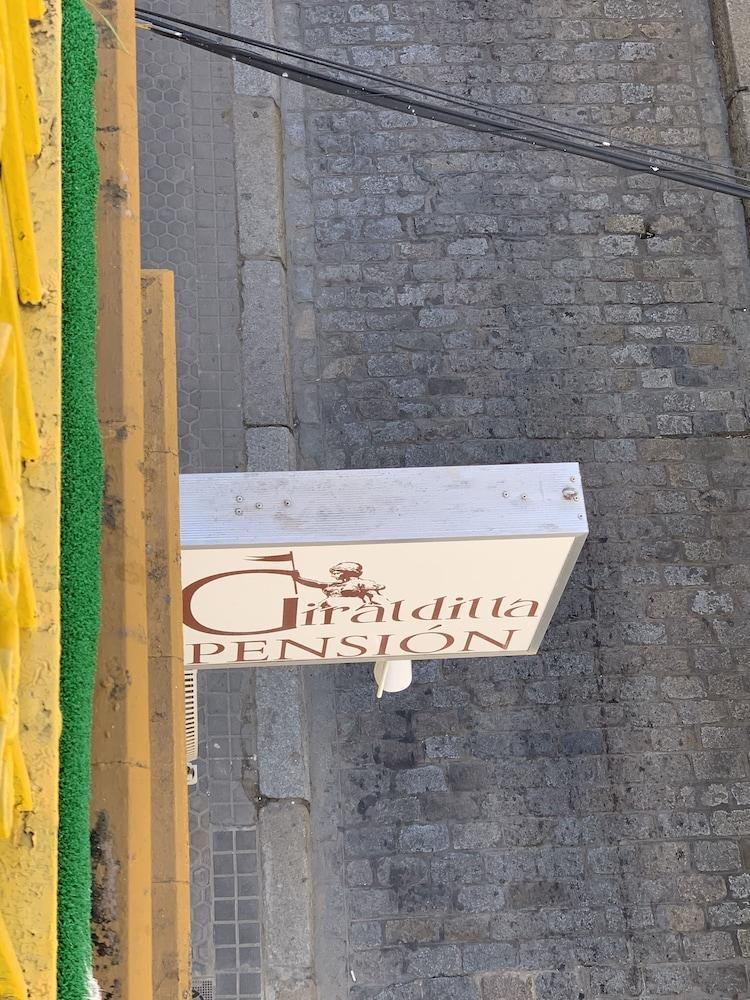 Guest house Giraldilla Seville